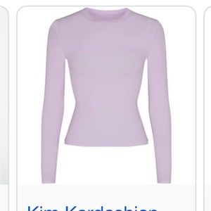 Skims long sleeve tee (fits everybody)